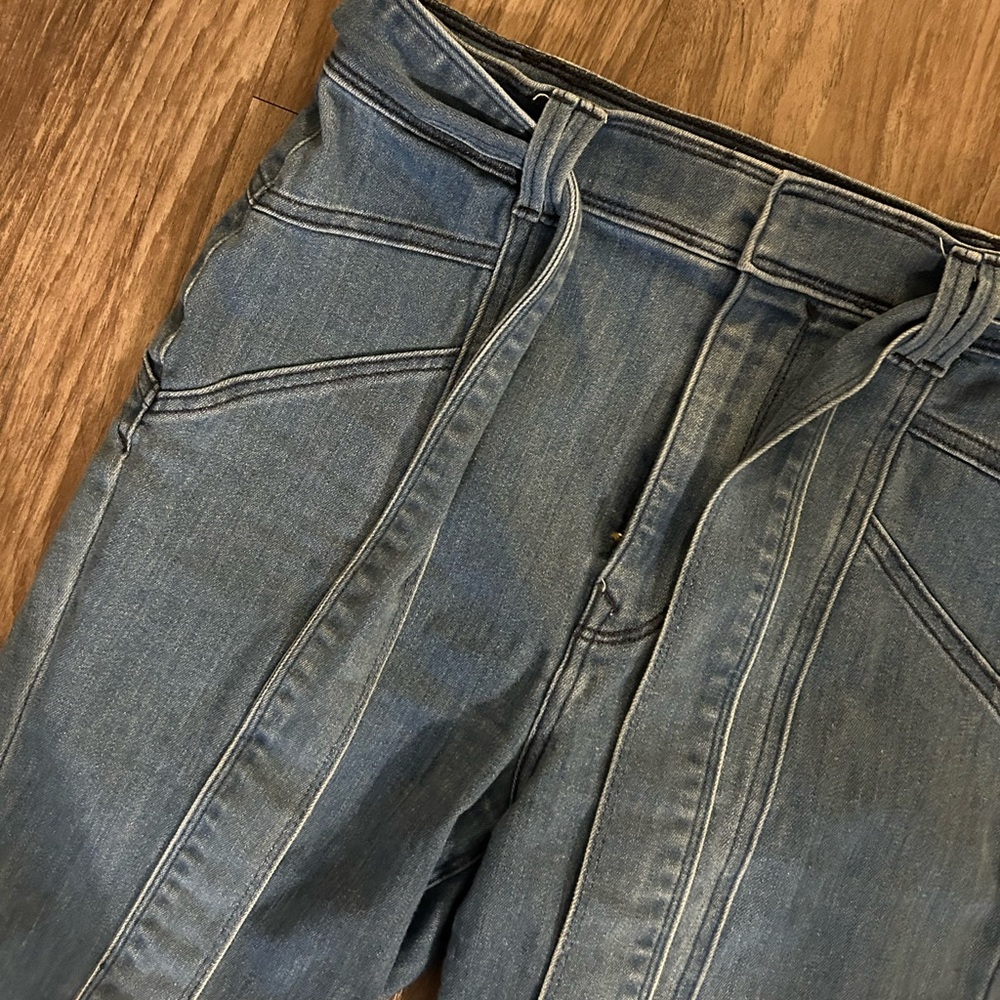 Express Flare Jeans - Picture 2 of 3